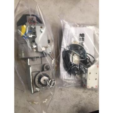 ABB ISOMAX Motor Operator w/ Spring Charged Supply Voltage 200/250V DC-AC S8