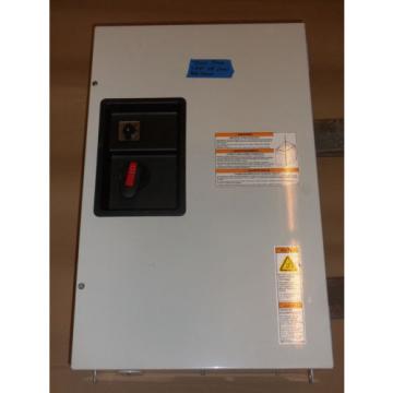 TRANE TR200 3PH 200V 40 AMP ABB BREAKER 7.5HP VFD SPEED DRIVE ENCLOSURE