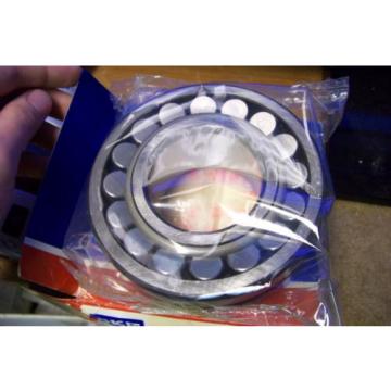 SKF 22312-E Spherical Roller Bearing 63MM/Bore 130MM/OD 47/W