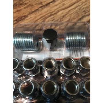 Dorman Pack of 16 Wheel Nuts w/ 4 Lock Nuts &amp; Key (711-348)