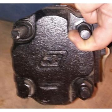 COMMERCIAL INTERTECH / PARKER HYDRAULIC Tandem/Dual Gears Pump