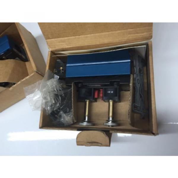 NEW REXROTH 581-252-100-0 MECMAN 581 SERIES 24V-DC SOLENOID VALVE B406365 #1 image