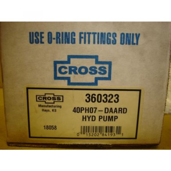 CROSS HYDRAULIC 40PH07  DAARD Splined Shaft 2Bolt Mount up to 3000psi Pump #7 image