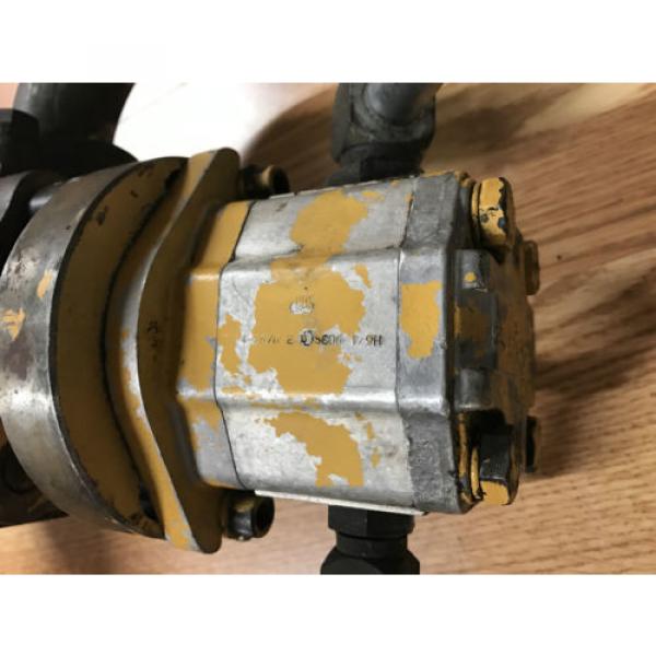 * LARGE * PERMCO HYDRAULIC MOTOR # P5000A 367 M NP20 6  USED Pump #6 image