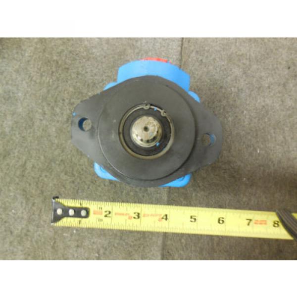 NEW VICKERS POWER STEERING # 8164882 VOLVO TRUCKS Pump #2 image