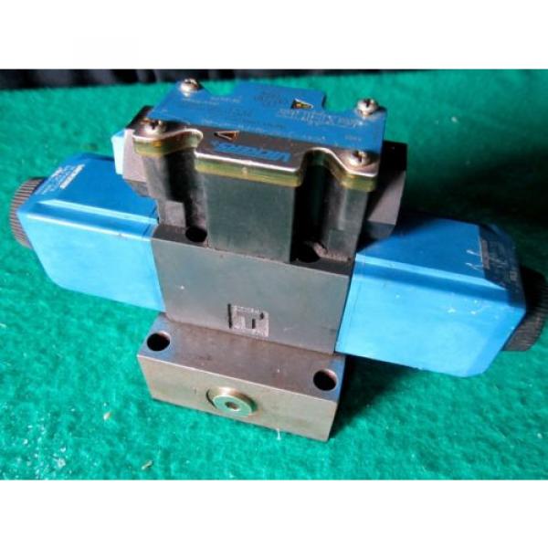 VICKERS HYDRAULIC CONTROL DIRECTIONAL VALVE DG4V36CMFwH760 NEW Pump #1 image