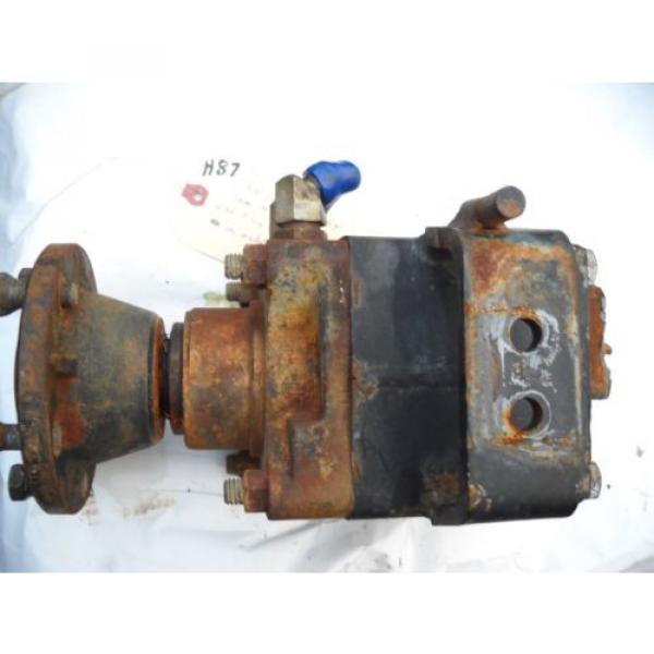 TRW 241 MAB 10003 HYDRAULIC MOTOR WITH 5 LUG HUB in weldable housing A1 241 85 Pump #8 image