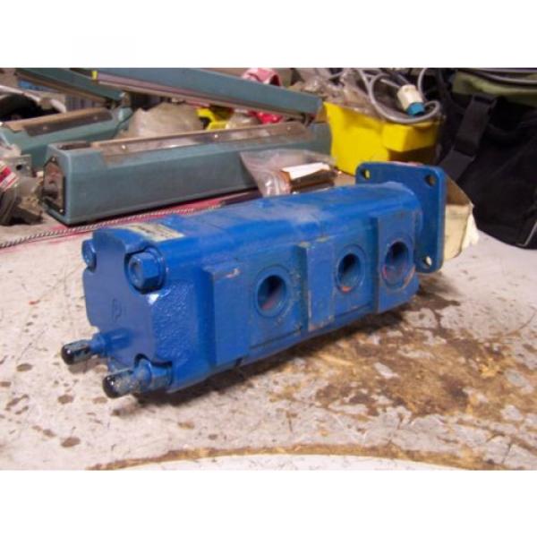 NEW PERMCO HYDRAULIC VANE P2100B031AXZI1532BIZA051BIZA051 Pump #5 image