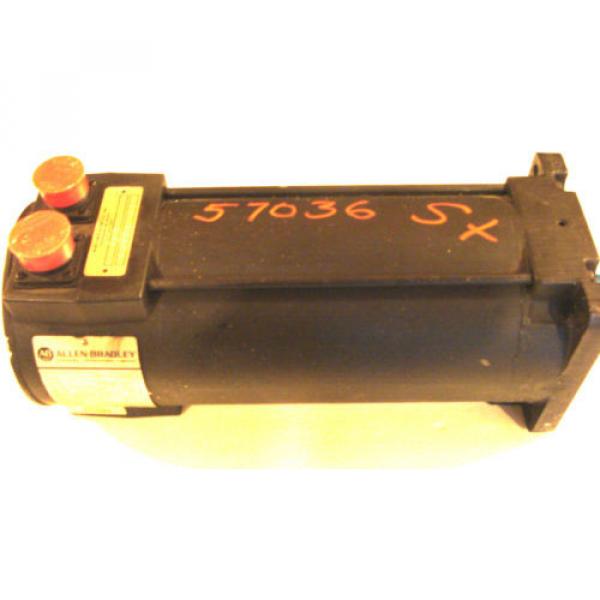 ALLEN BRADLEY 1326AB-B2C-11 SERVO MOTOR 1326ABB2C11 #1 image