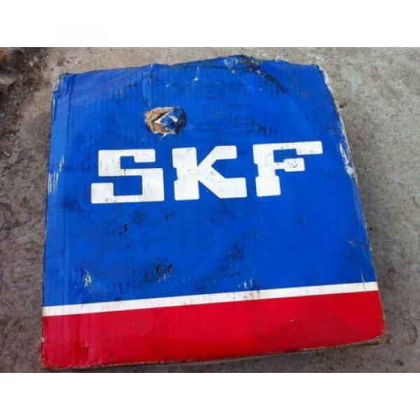 SKF Explorer 23220 CC/W33 Spherical Roller Bearings #1 image