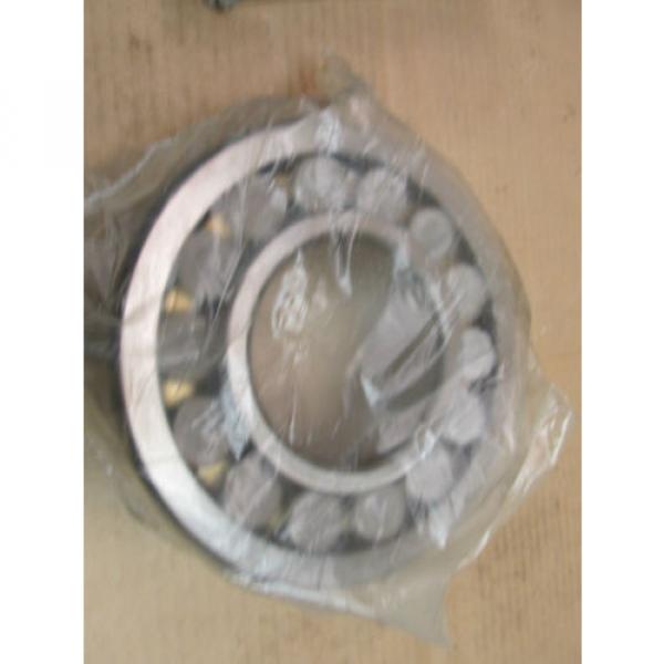 NIB NSK 22318CAME4C4VE SPHERICAL ROLLER BEARING 22318 CA ME 4C4VE E4 90x190x64 #2 image