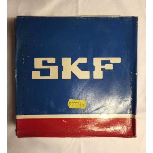 SKF 22218 E EXPLORER SPHERICAL ROLLER BEARING #1 image