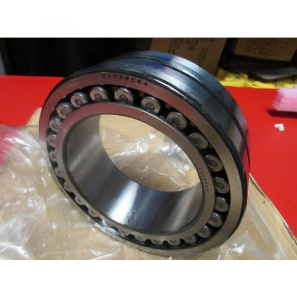 NSK 24028CE4 Spherical Roller Bearing;140 mm x 210 mm x 69 mm, Round Bore #3 image