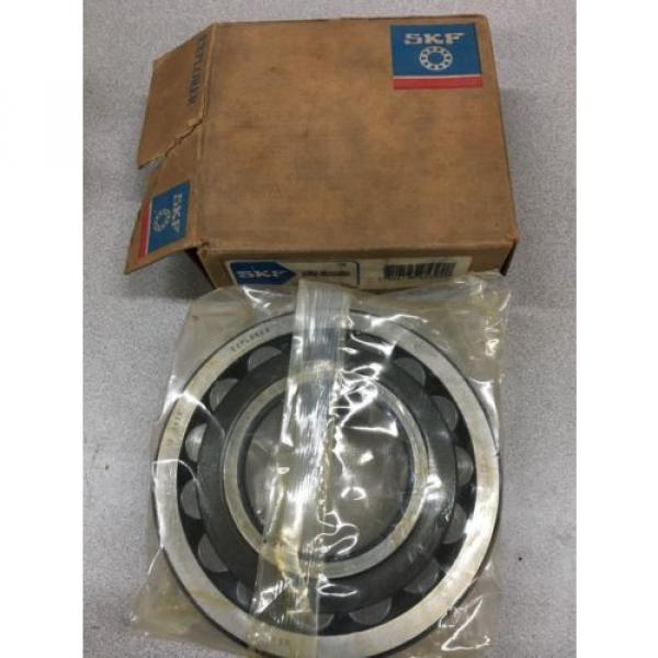 NEW IN BOX SKF SPHERICAL ROLLER BEARING 22314 CC/C3W33 #1 image