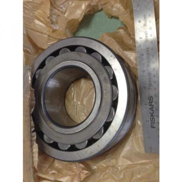 NEW SKF 22319 SPHERICAL ROLLER BEARING, 95mm X 200mm X 67mm SKF 22319CC C3 #1 image