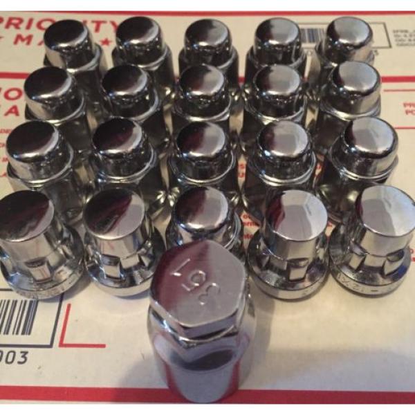 12x1.50 mm Lug Nuts &amp; Lock Set Chrome 16 Nuts Plus 4 Locks 1 Key Fits Many Makes #4 image