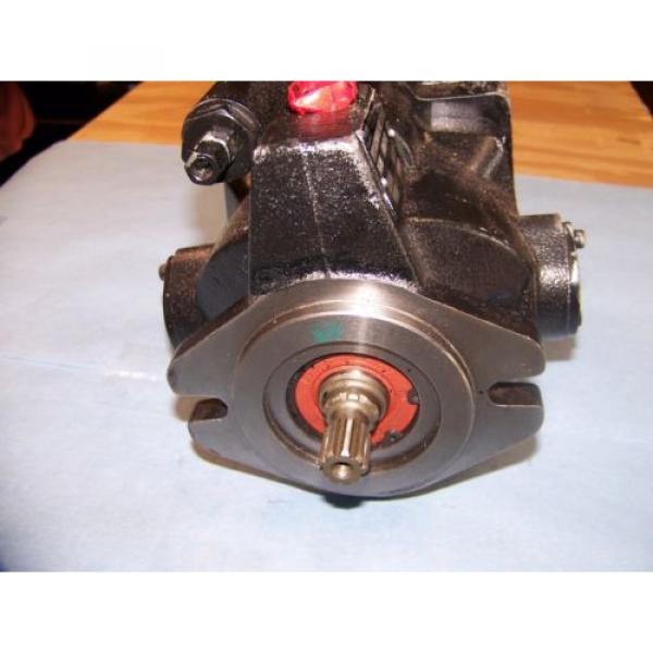 NEW Parker variable displacement hydraulic pump PVP Pump #1 image