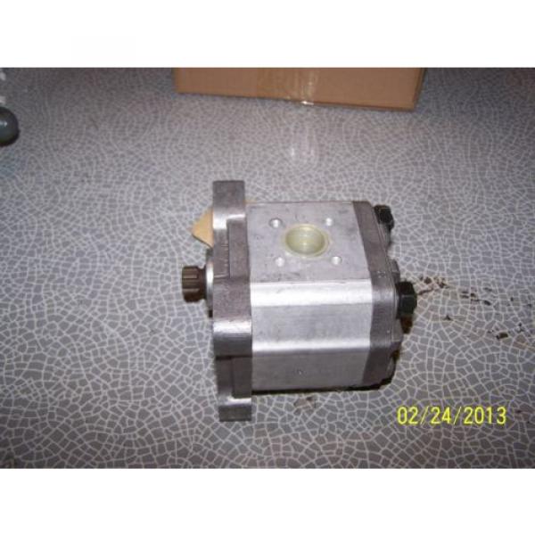 SAUER SUNDSTRAND Hydraulic Gear TSP426/11 Pump #1 image