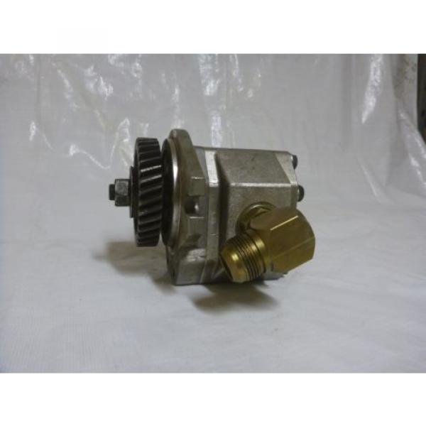 Shimadzu YP15 Series Hydraulic Gear  Pump #3 image