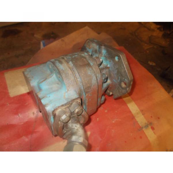 Case Excavator Vickers Hydraulic Gear S516537 Pump #1 image