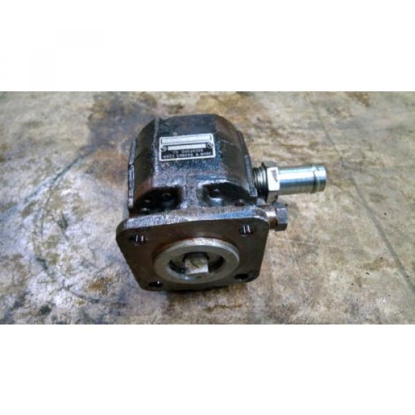 John S. Barnes Forklift Tang Drive Hydraulic Crown Raymond 6490 Pump #3 image