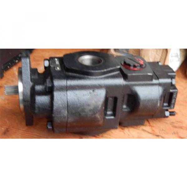 NEW Parker Hydraulic  7049520004 Pump #4 image