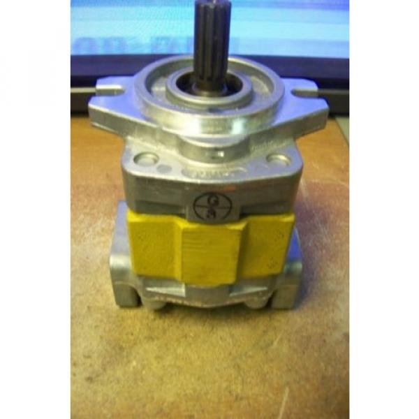 NEW 912250610 HP256 Type Yale Hyrdaulic For Forklift  Pump #1 image