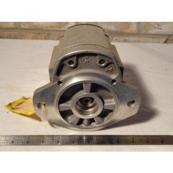 ULTRA HYDRAULIC GEAR  26484998 8024558 MADE IN UK Pump #1 image