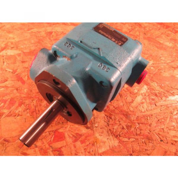 VICKERS V20 1P12P 1A11 HYDRAULIIC VANE  NOS EATON Pump #3 image