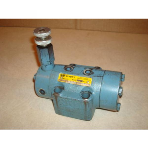 RIVETT 3000 PSI HYDRAULIC VALVE NO. P88210325 AE1232 Pump #1 image