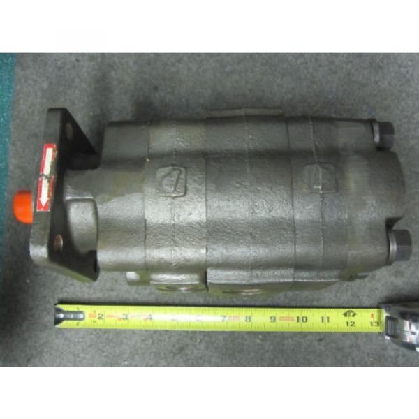 NEW PERMCO HYDRAULIC # 5062206 Pump #1 image