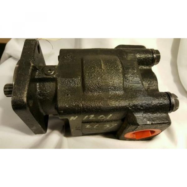 Parker Commercial Intertech Gear PGP330A342VCEB2025 17GPM@1000RPM 3.94CID Pump #1 image