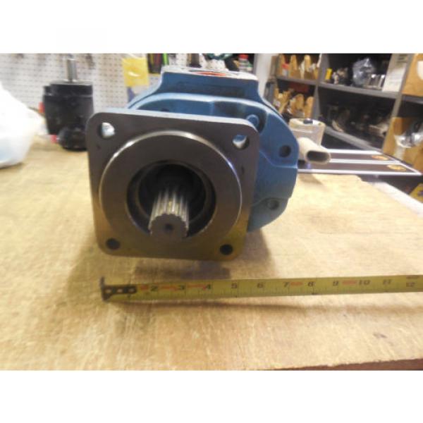 NEW McNELLUS HYDRAULIC 1140427 PERMCO Pump #2 image