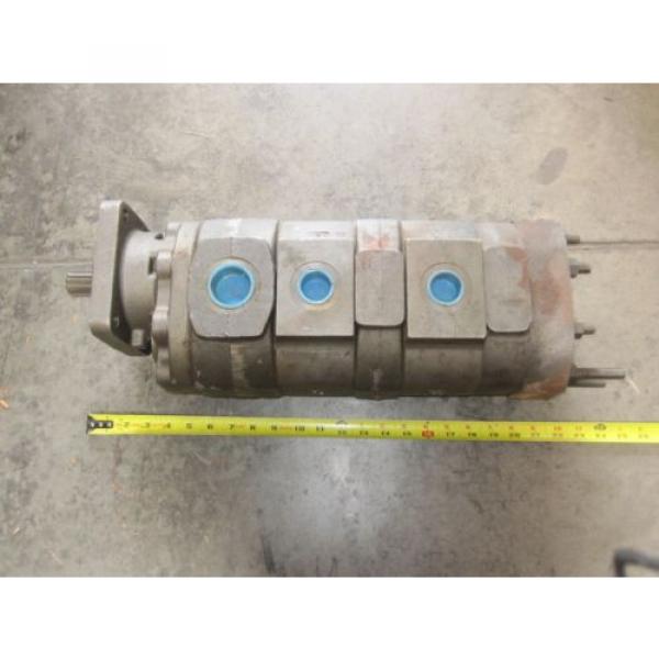 NEW PERMCO HYDRAULIC # P3700B067AXUY256PCZA101PCZA071 Pump #1 image