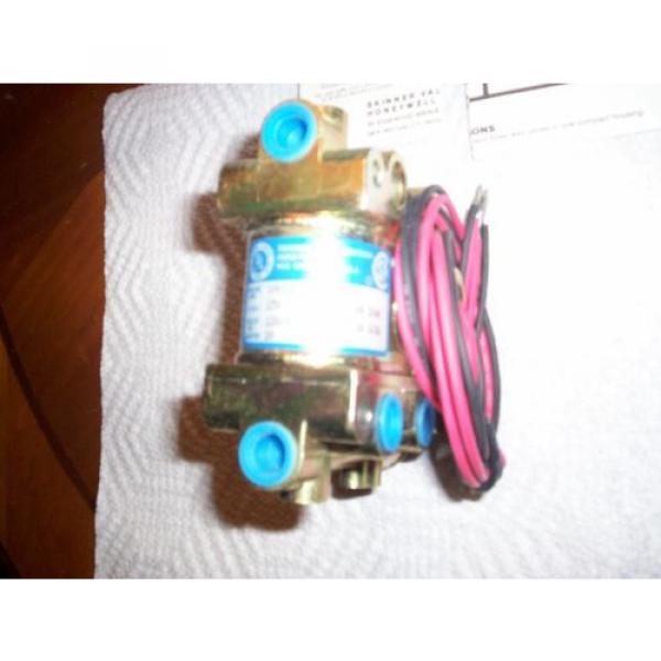 Skinner V9 Solenoid Valve V933LB2150   Pump #2 image