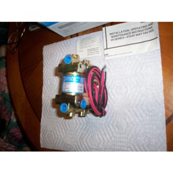 Skinner V9 Solenoid Valve V933LB2150   Pump #4 image