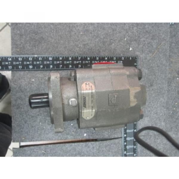 NEW PERMCO HYDRAULIC # M5000C731ADNK2032 Pump #1 image