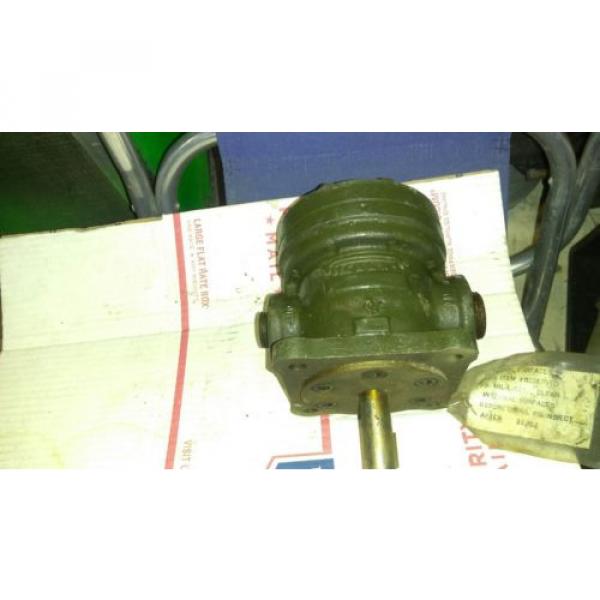 VICKERS HYDRAULIC  V104Y10 V104Y Pump #2 image