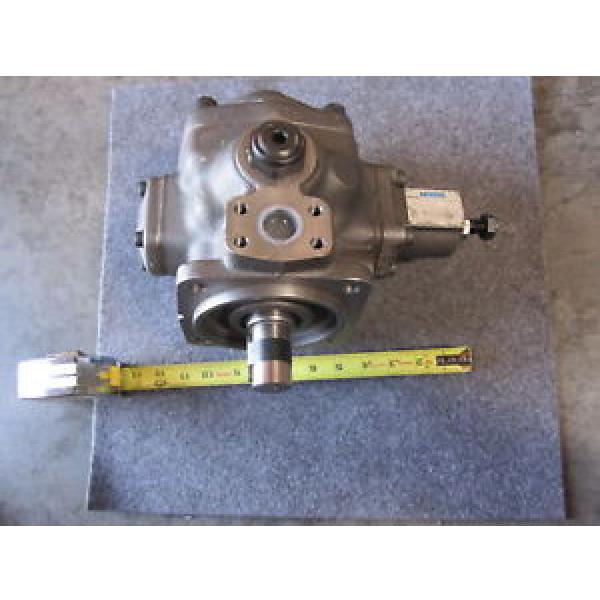 NEW VICKERS PISTON VVS232RFRM30DCW10 # 02359864 Pump #1 image