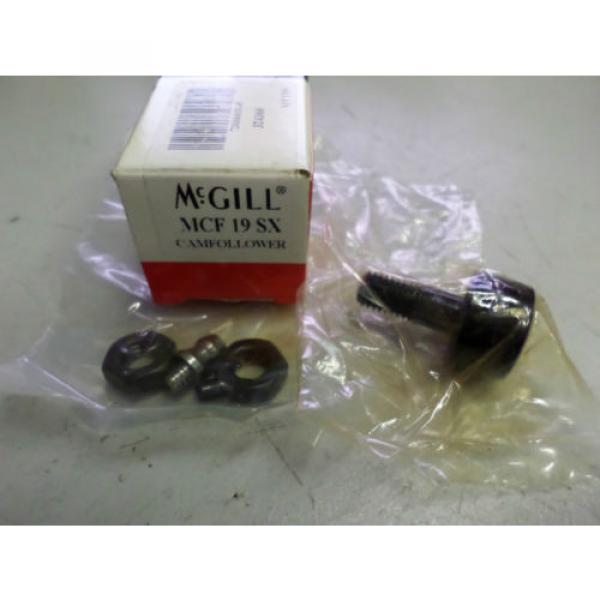 McGILL CAM FOLLOWER - MCF-19-SX - 19mm OD x 8mm Shaft - BRAND NEW #1 image