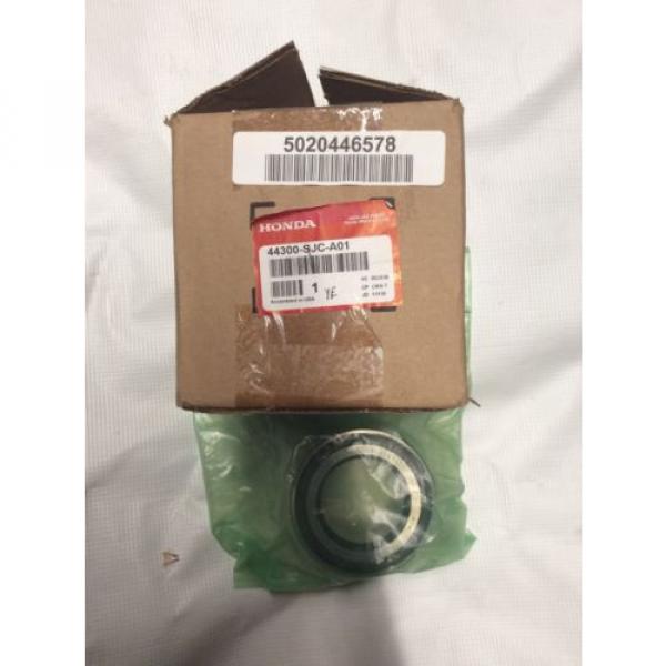 2014 Honda Ridgeline Front Wheel Bearing and Hub Assembly OEM 44300-SJC-A01 #1 image