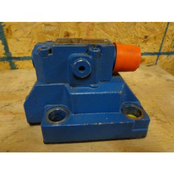 Mannesmann Rexroth DB 30-2-52/240B Q38 15269 Hydraulic Valve #2 image